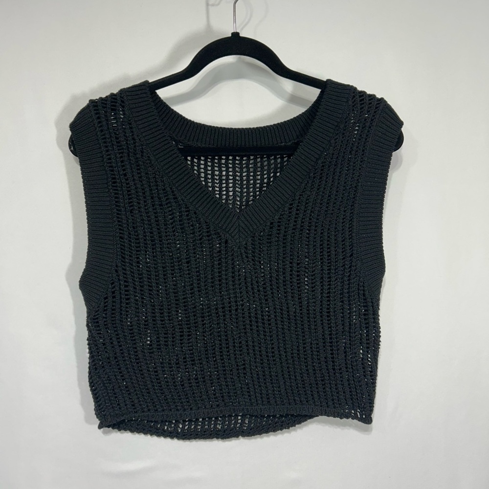 Black Knit Sleeveless Top